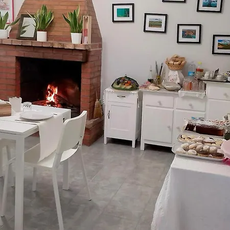 Dimora Dana Bed & Breakfast Pollutri