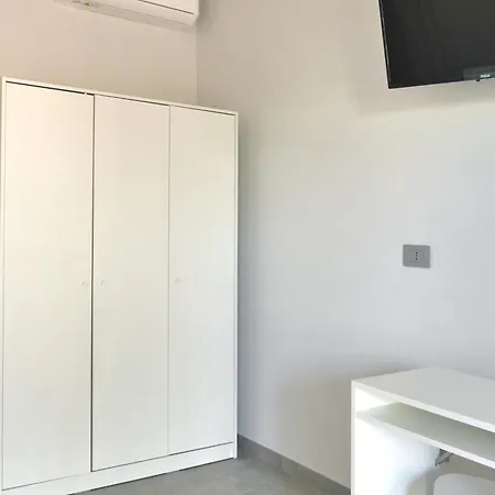 Dimora Dana Bed and Breakfast Pollutri
