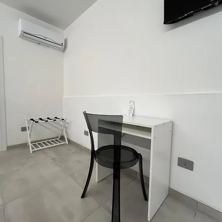 Dimora Dana Bed & Breakfast 3*