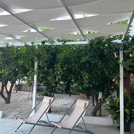 Bed & Breakfast Dimora Dana 3*