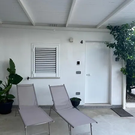 Bed & Breakfast Dimora Dana 3*